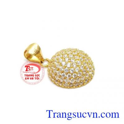 Thiết kế mới lạ, tinh sảo, kết hợp hài hòa giữa đá và vàng