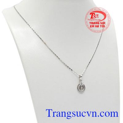 Trang sức vàng trắng sang trọng và quyến rũ