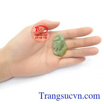 Mặt Dây Tuổi Sửu Cẩm Thạch thiên nhiên chất lượng cao, màu sắc độc đáo