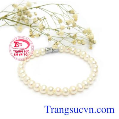 Vòng tay ngọc trai đẹp xinh xắn