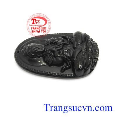 Phật bản mệnh người tuổi mùi và thân là vị phật “Như Lai Đại Nhật” vị phật đại diện cho trí tuệ Phật giáo tối cao, ngài giống như mặt trời, ban các loại công đức cho chúng sinh một cách vô tư