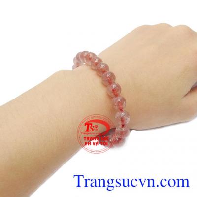 Thạch anh dâu xinh đẹp giúp bạn gái trở nên nổi bật