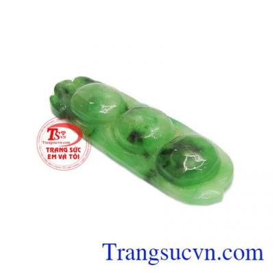 Các đường nét được chạm khắc chi tiết