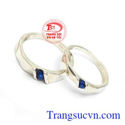 Nhẫn Bạc Đôi Uyên Ương là biểu tượng cho tình yêu, sự tin tưởng, thủy chung son sắc và một dấu ấn bền vững cho tình cảm của hai người
