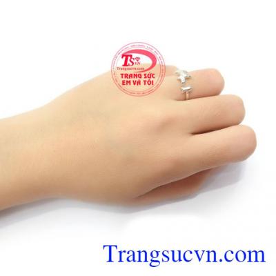 Nhẫn nữ bạc thời trang