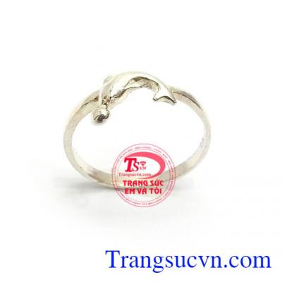 Nhẫn bạc nữ là món quà tuyệt vời giành tặng người bạn yêu thương