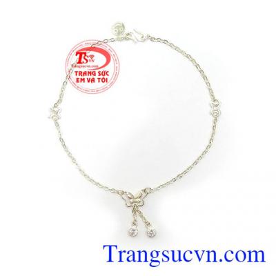 Lắc chân cánh bướm thời trang tinh tế