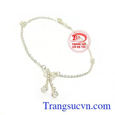 Lắc chân bạc là món quà tuyệt vời giành cho người bạn yêu thương những dịp ý nghĩa