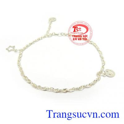 Lắc Chân Bạc Dịu Dàng chế mới lạ, độc đáo mang lại sự nhẹ nhàng tinh tế trong từng đường nét tôn lên sự dịu dàng, sang trọng và quý phái cho phái đẹp