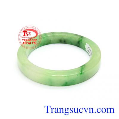 Vòng Tay Phỉ Thúy Hạnh Phúc vừa là món đồ trang sức vừa có ý nghĩa phong thủy