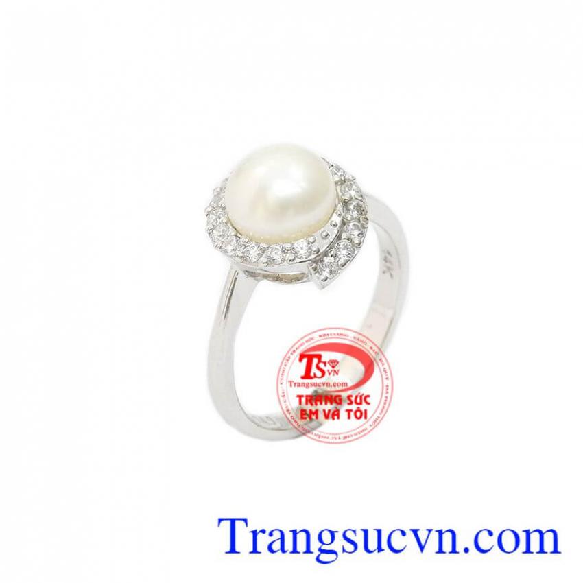 Nhẫn nữ ngọc trai trắng tinh tế
