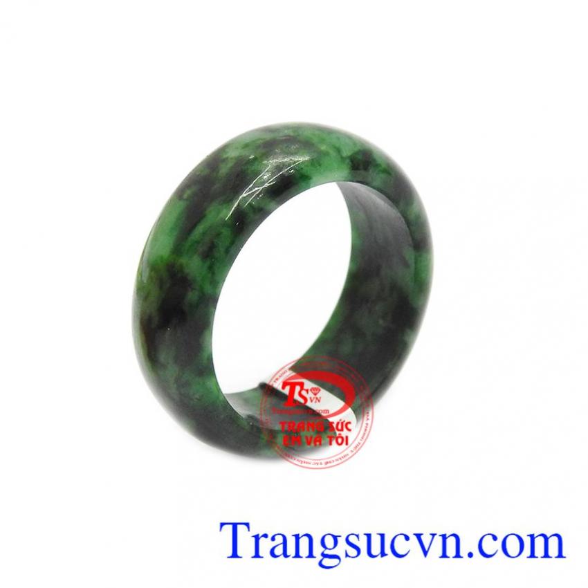 Nhẫn cẩm thạch thiên nhiên hợp mệnh