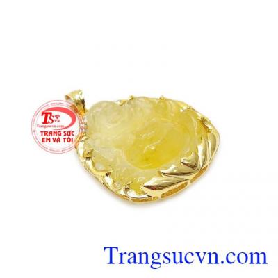 Móc treo tinh tế, hài hòa cho người đeo luôn cảm thấy thoải mái