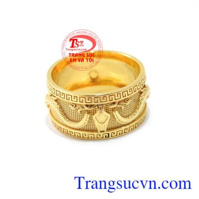 Nhẫn rồng vàng saphir vàng sang trọng và phong cách