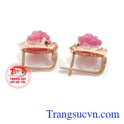 Hoa tai ruby sang trọng