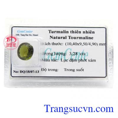 Tourmaline có tác dụng cân bằng cảm xúc, loại bỏ căng thẳng và sợ hãi, giúp ngủ sâu và đem lại yên bình, hạnh phúc cho người đeo