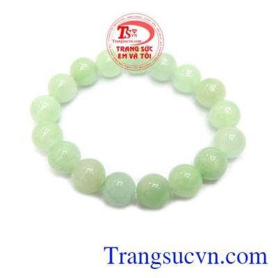 Chuỗi tay ngọc cẩm thạch sang trọng là món đồ trang sức khong thể thiếu được của các bà, các mẹ