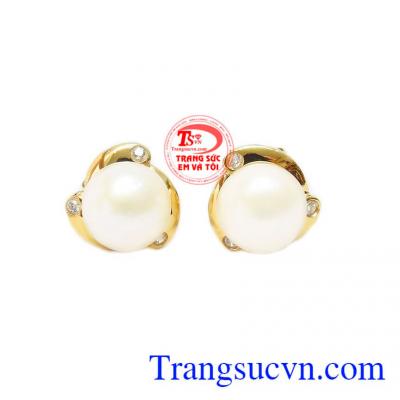 Hoa tai ngọc trai trắng dễ thương