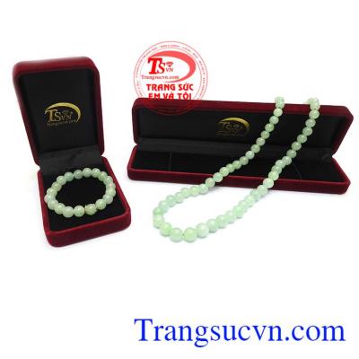 Ngọc cẩm thạch là tinh hoa của trời đất ban tặng