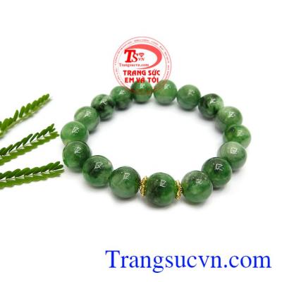 Từ xưa đến nay ngọc cẩm thạch luôn được các vương quan, phú tộc sử dụng làm trang sức