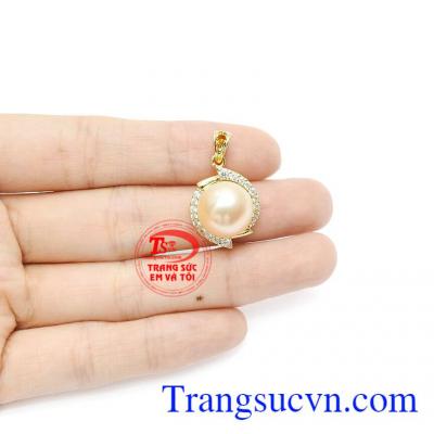 Ngọc trai mang ý nghĩa cho sự trường tồn, hạnh phúc và bình an