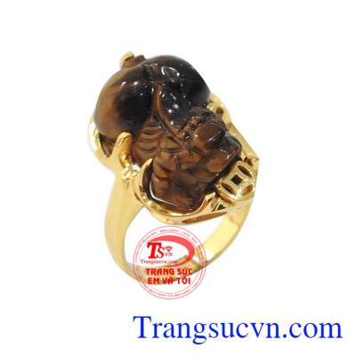 Nhẫn tỳ hưu đá mắt hổ là sản phẩm đá mắt hổ thiên nhiên