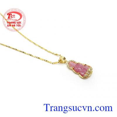 Bộ Dây Chuyền Phật Bà An Nhiên tượng trưng cho điềm lành, lòng thánh thiện, bao dung, hướng phật, giải trừ hung khí, mang tới bình an, ngăn chặn tai ách cho người đeo