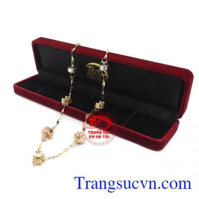 Phù hợp với nhiều trang phục