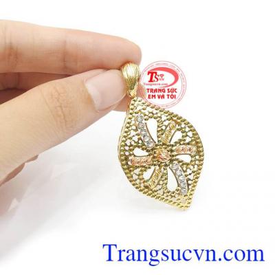 Dễ dàng kết hợp cùng nhiều trang phục khác nhau