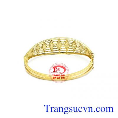 Kết hợp hoàn hảo từ vàng màu, vàng trắng và vàng hồng