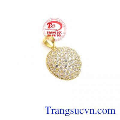 Mặt Dây Vàng 18k Thời Trang dễ dàng kết hợp với nhiều loại dây chuyền khác nhau