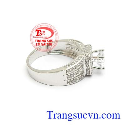Nhẫn nữ vàng trắng thời trang cá tinh