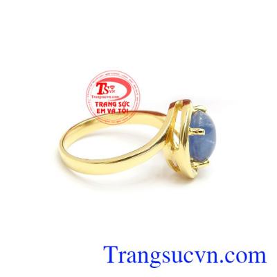 Nhẫn nữ vàng Sapphire đeo bên người sẽ tạo ra nguồn năng lượng tốt mang lại may mắn và bình an