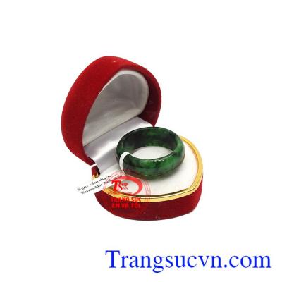 Sản phẩm phù hợp làm quà tặng cho người thân hoặc bạn bè