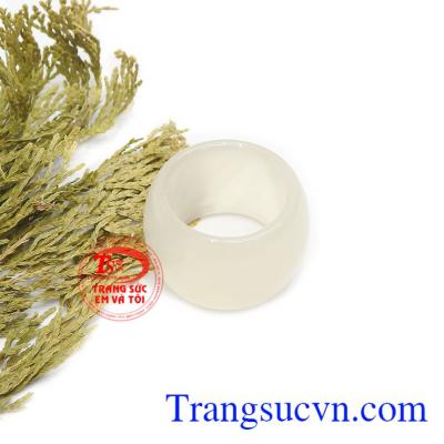 Sản phẩm hợp phong thủy, sang trọng và hợp thời trang. 