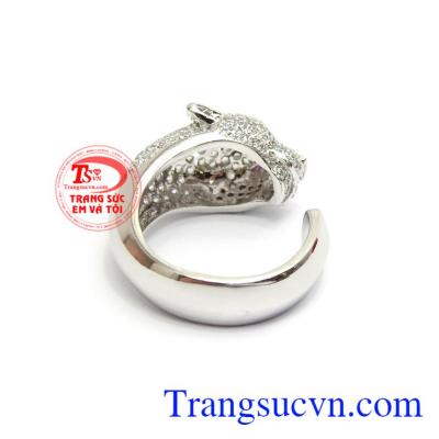 Nhẫn nam đẹp, chế tác hình báo độc đáo, mới lạ