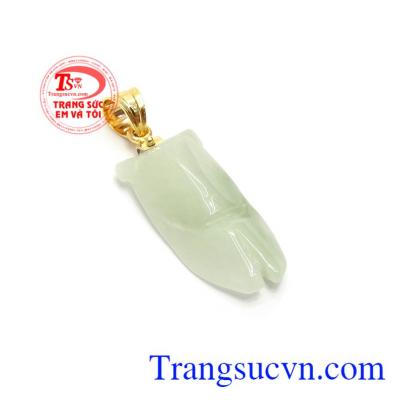 Ngọc thiền là biểu tượng cho cuộc sống lâu dài, hạnh phúc và tuổi trẻ bất diệt, đặc biệt đối với học sinh, sinh viên, người đang đi học, đeo ngọc thiền trên người có thể làm cho tinh thần phấn chấn, gia tăng ý chí, sự chăm chỉ và phấn đấu để đạt vị trí ca