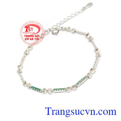 Lắc tay nơ dễ thương là sản phẩm lắc tay đẹp được gắn đá xinh xắn
