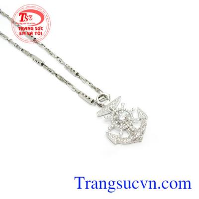 Bộ dây chuyền tinh tế thời trang và mạnh mẽ