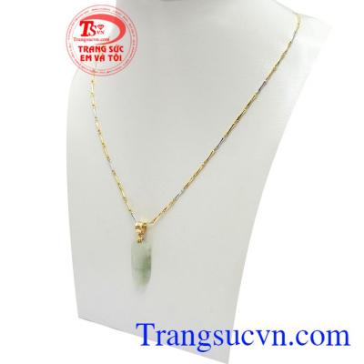 Đối với học sinh, sinh viên, người đang đi học, đeo ngọc thiền trên người có thể làm cho tinh thần phấn chấn, gia tăng ý chí, sự chăm chỉ và phấn đấu để đạt vị trí cao, và có chí hướng trong học tập, nghiên cứu, không ngừng tiến bộ