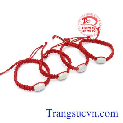 Sản phẩm không phân biệt tuổi tác hay mệnh, nên phù hợp làm quà tặng cho người thân yêu của bạn