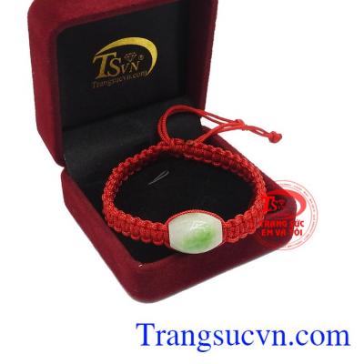 Ngọc cẩm thạch mang lại sự may mắn, tinh thần lạc quan trong cuộc sống và thịnh vượng.