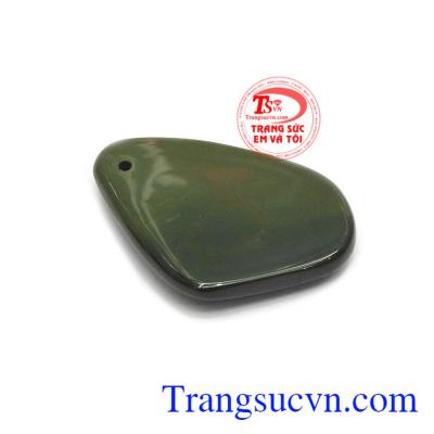 Mặt dây canxedon đẹp với kiểu dáng khá độc đáo, trẻ trung và năng động.