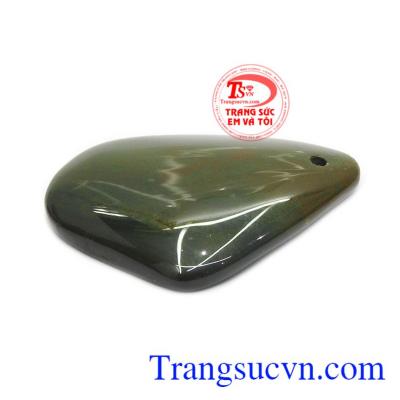 Đồ trang sức làm từ đá Canxedon còn hỗ trợ cho những người dễ bị kích động, trầm cảm.