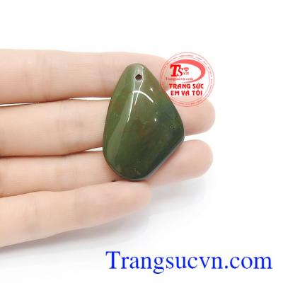 Sản phẩm có thể kết hợp với dây da, dây cao su hoặc bọc vàng làm trang sức.