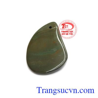 Mặt dây canxedon sang trọng có thể kết hợp cùng dây da, dây cao su hoặc bọc vàng, bạc để đảm bảo độ bền đẹp cho sản phẩm. 