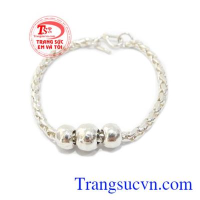 Lắc bạc tặng bé là sản phẩm lắc tay đẹp dành tặng bé trong dịp đầy tháng, sinh nhật