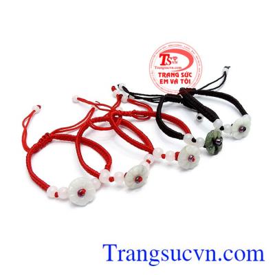 Dây tết với màu đỏ và nâu sang trọng