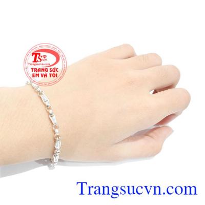 Lắc tay bạc dành cho trẻ em