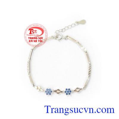 Lắc tay bạc đẹp, chế tác tinh xảo, sắc nét